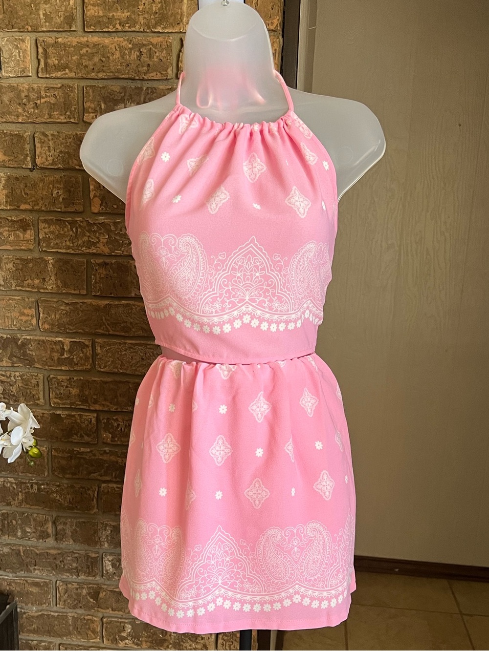 Women's Pink Paisley Halter Skirt Set